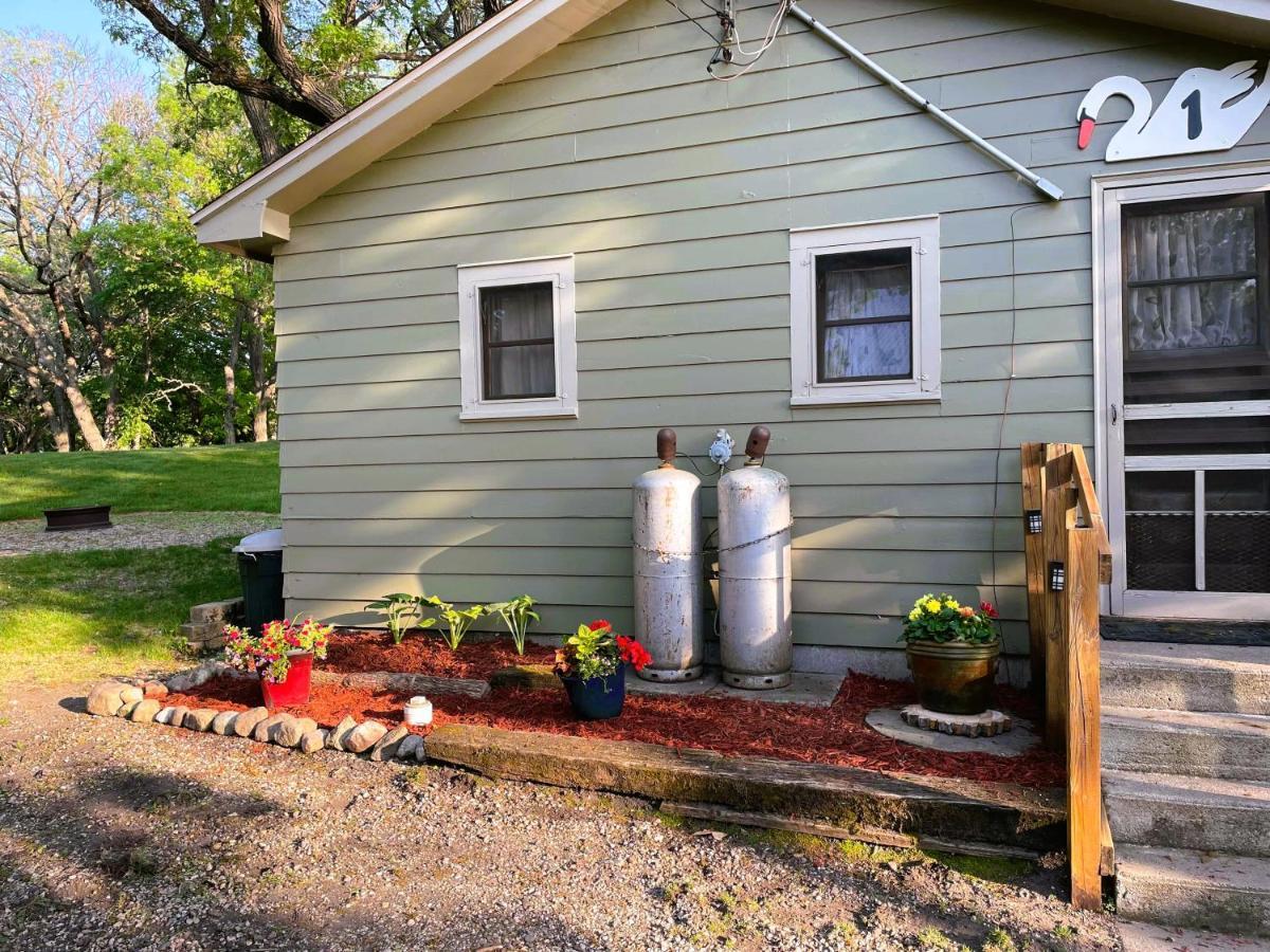 Swan Lake Resort & Campground Fergus Falls 外观 照片