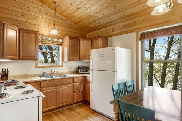 Swan Lake Resort & Campground Fergus Falls 外观 照片